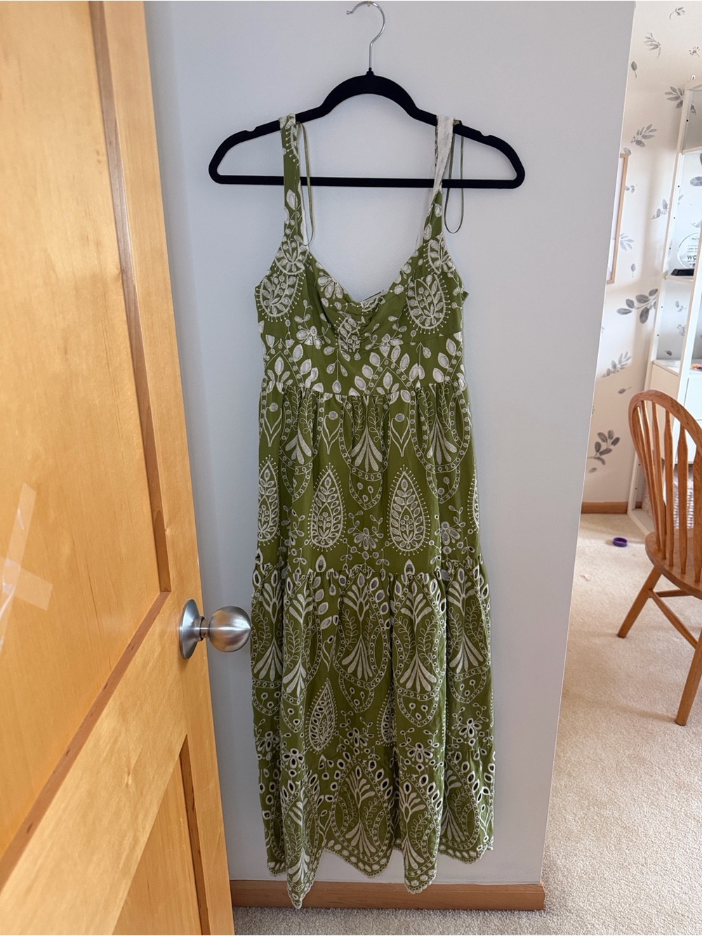 Zara Olive Green Maxi Dress with White Paisley Pattern - Picture 9 of 9